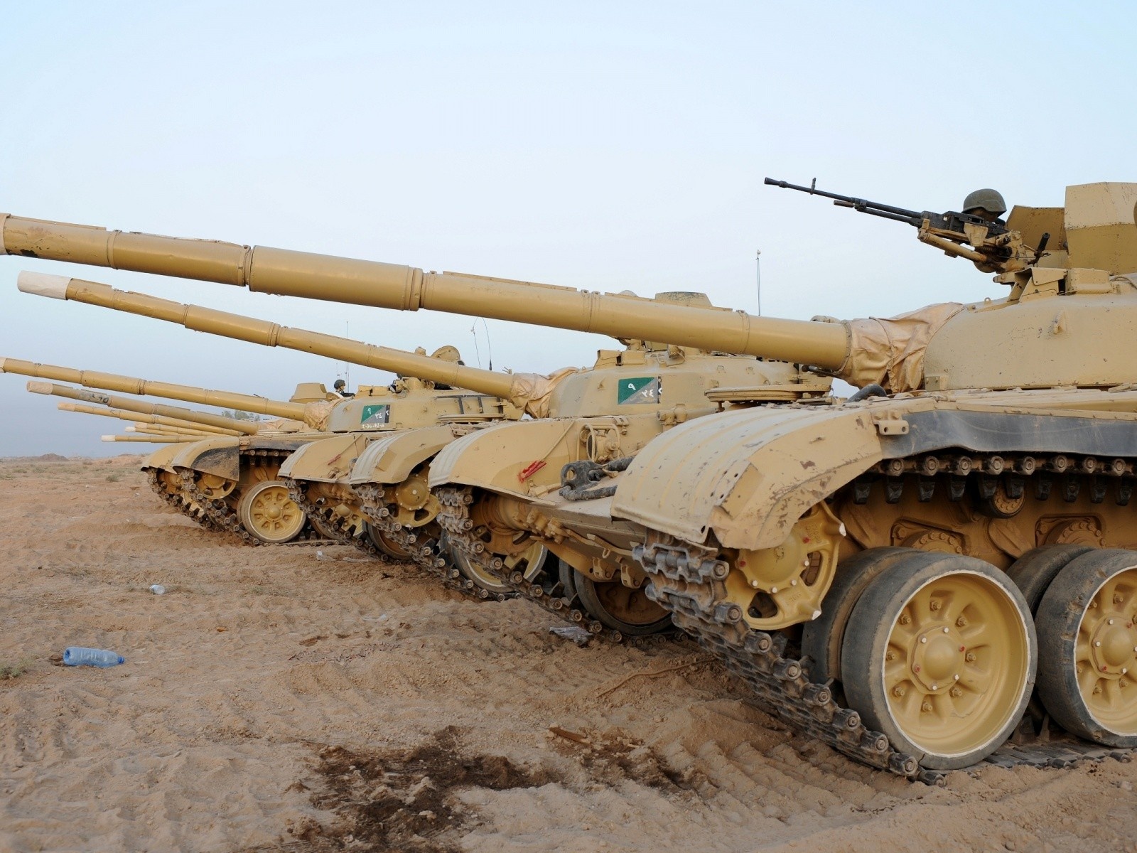 Iraqi T 72 Tanks