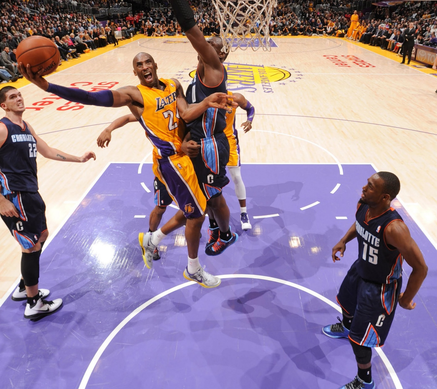 Kobe Bryant Goes To The Basket