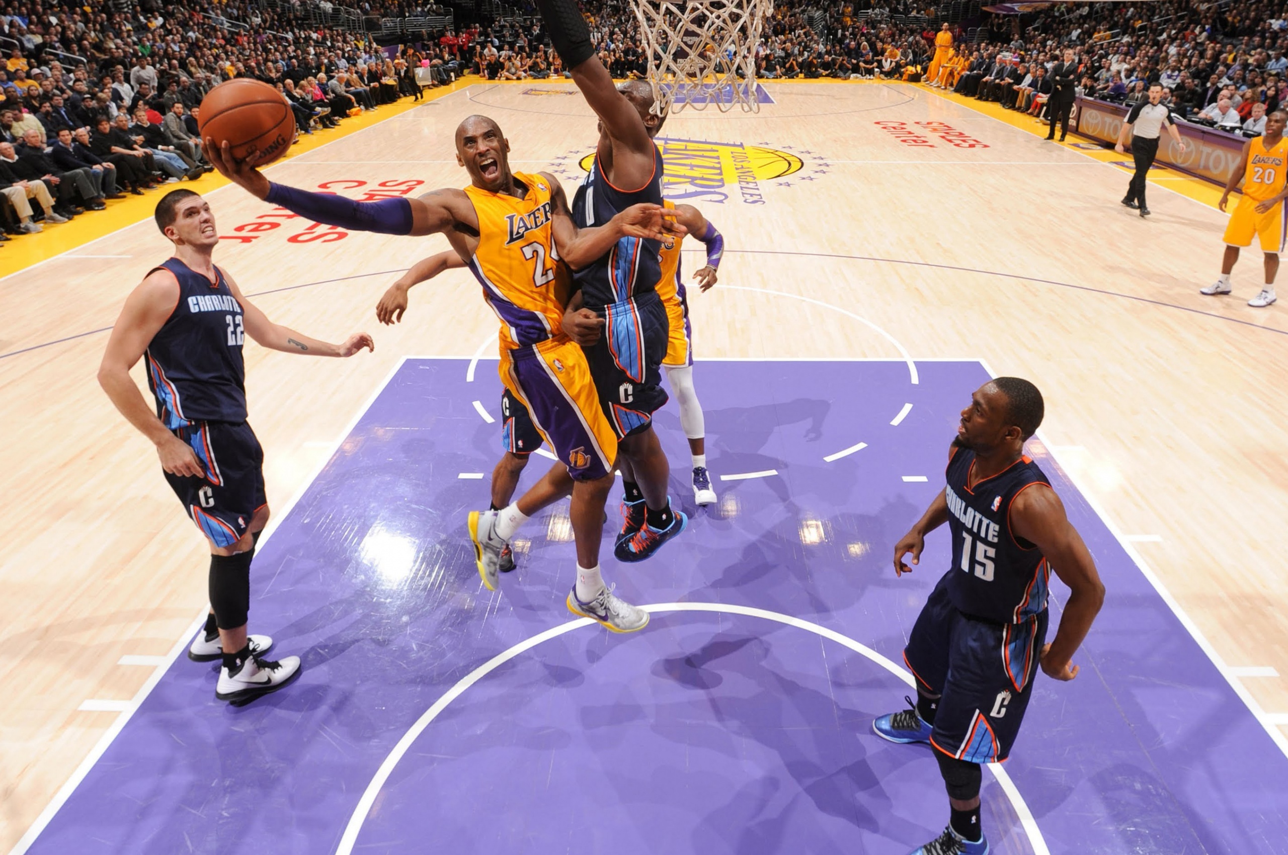 Kobe Bryant Goes To The Basket