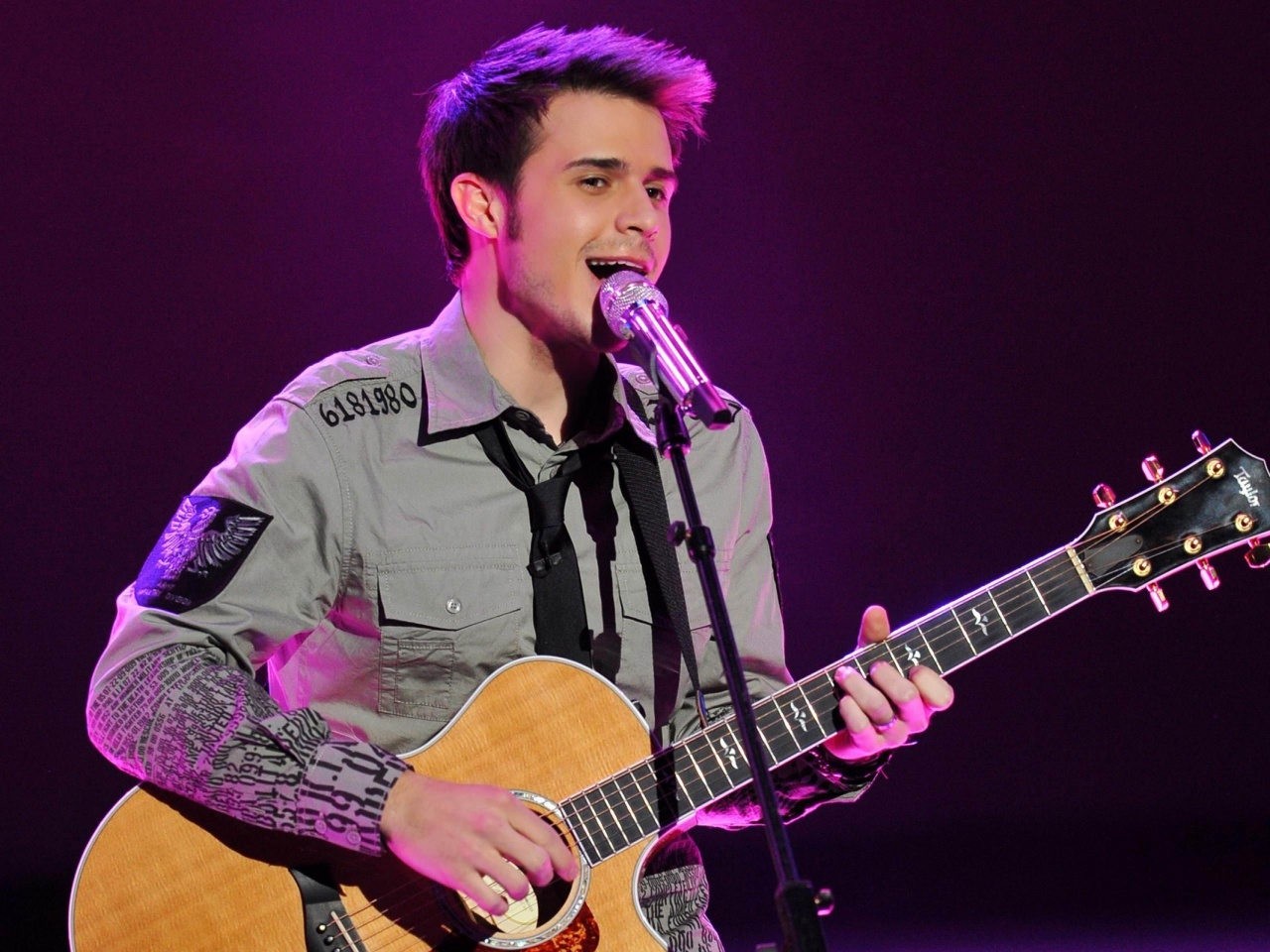 Kris Allen Singer