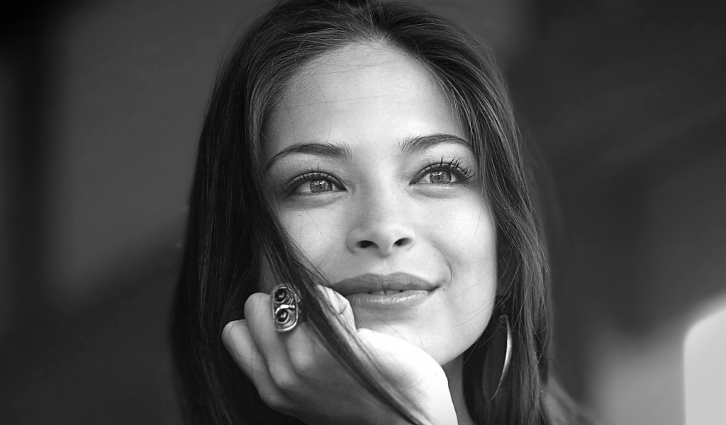 Kristin Kreuk Brunette Look Model Smile Black And White