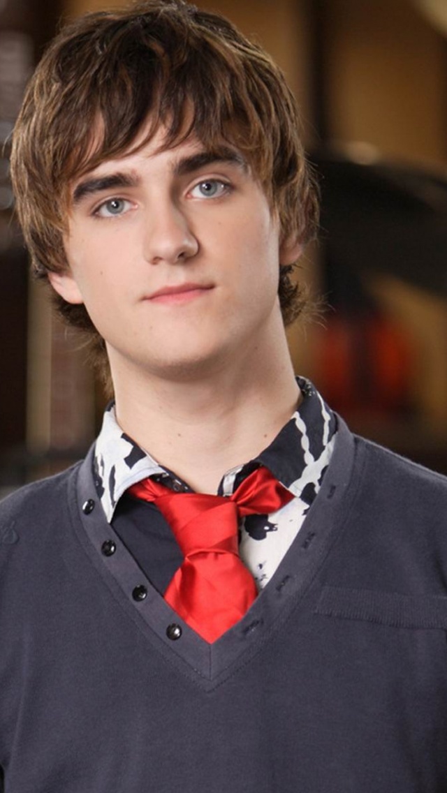 Landon Liboiron Portrait Wallpaper