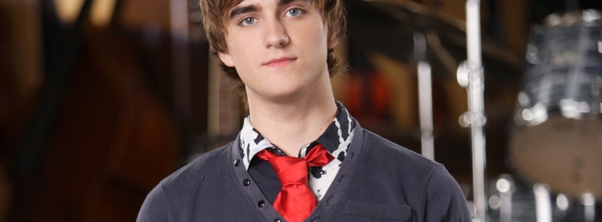 Landon Liboiron Portrait Wallpaper