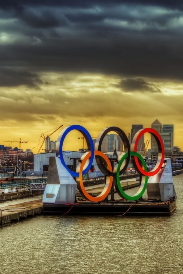 London Olympics 2012 Circles Floating On Thames River Olympic Rings