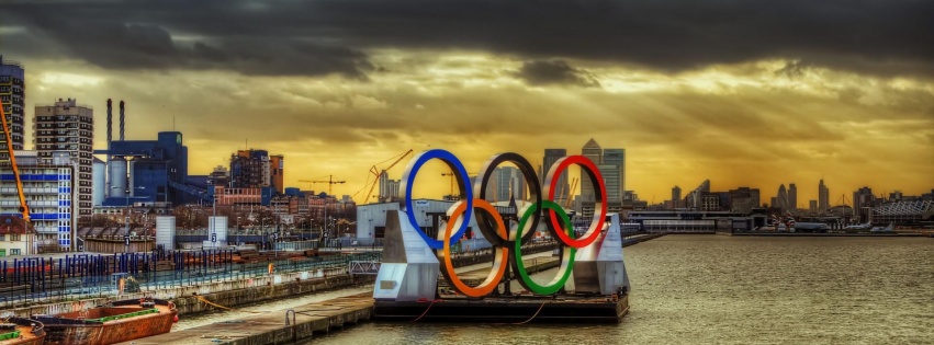 London Olympics 2012 Circles Floating On Thames River Olympic Rings