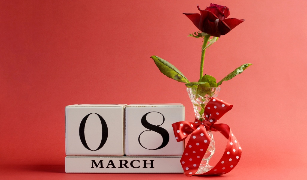 March 8 Roses Holidays