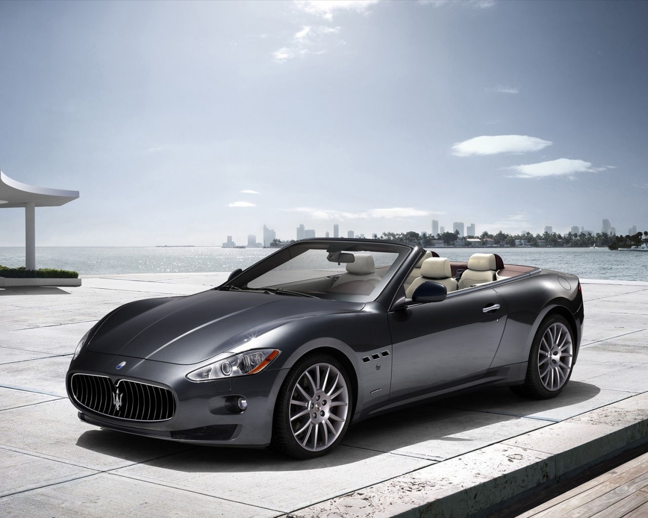 Maserati Grancabrio 2011