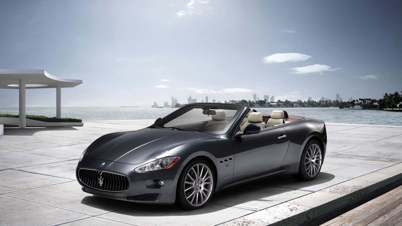 Maserati Grancabrio 2011