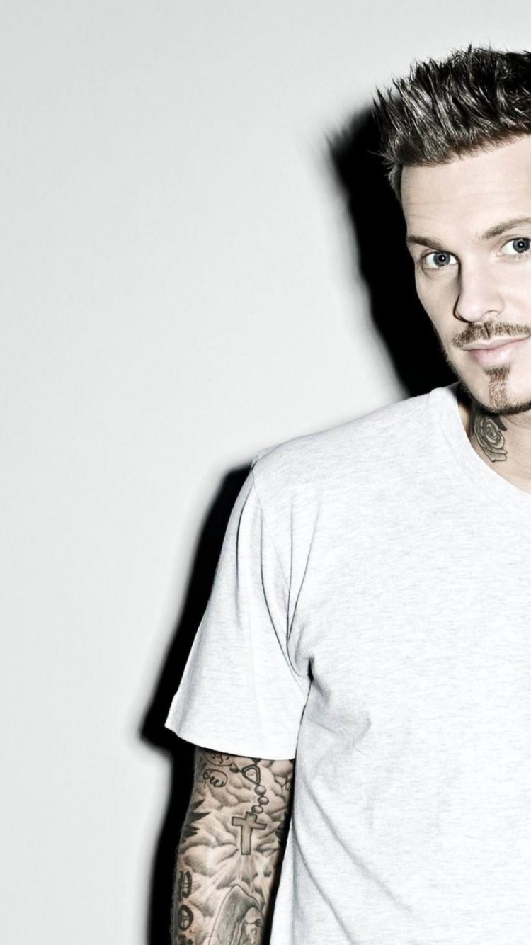 Matt Pokora Singer