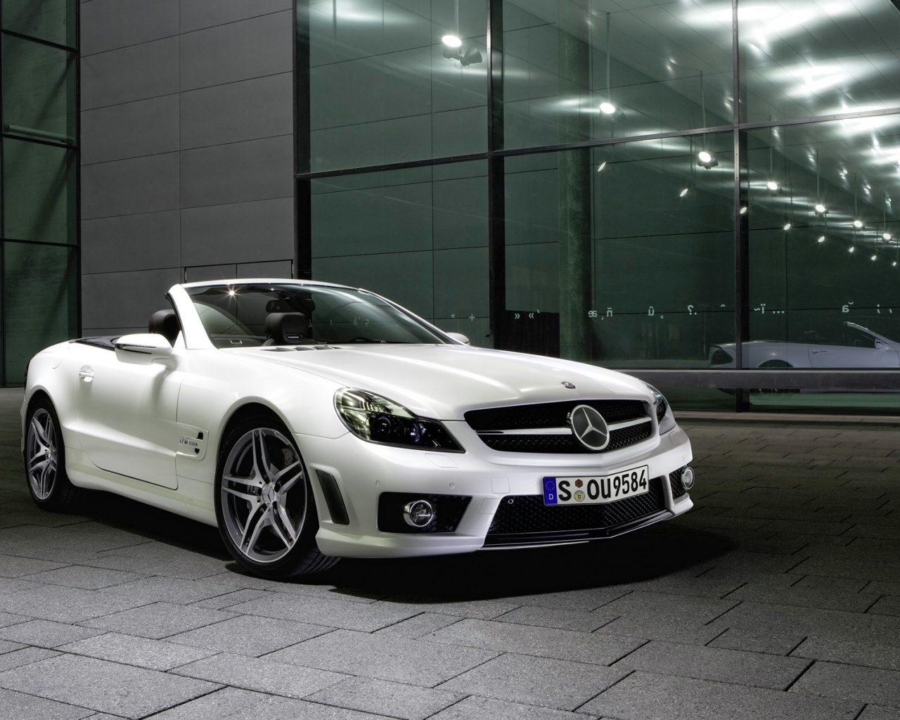 Mercedes Benz Sl63 Amg Convertible 2