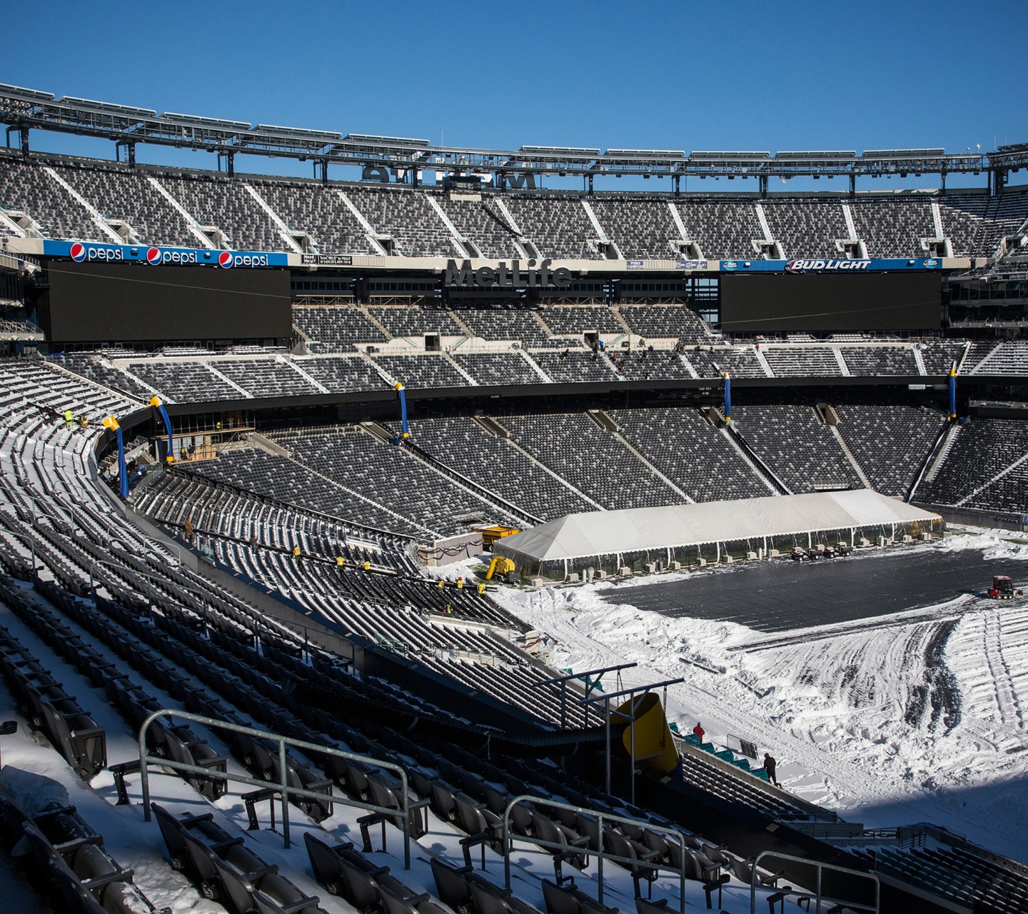 MetLife Full Of Snow-Super Bowl 2014