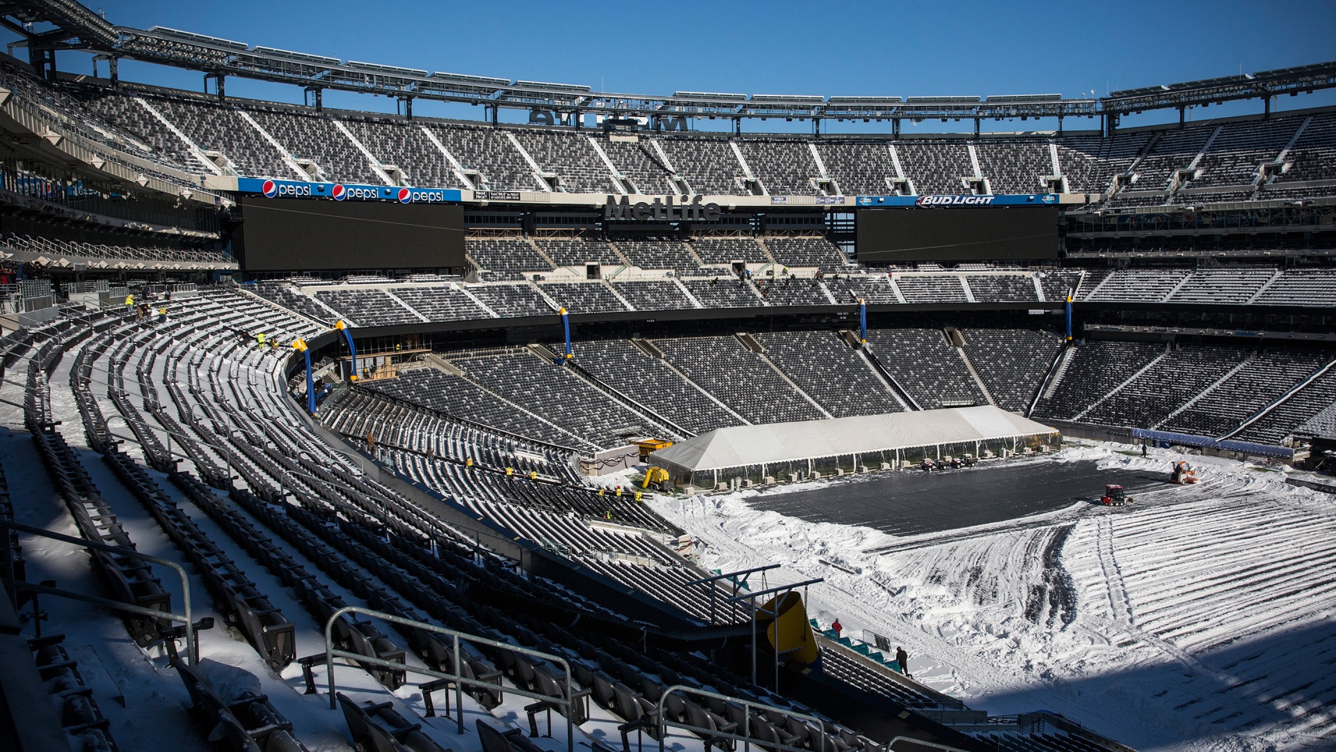 MetLife Full Of Snow-Super Bowl 2014