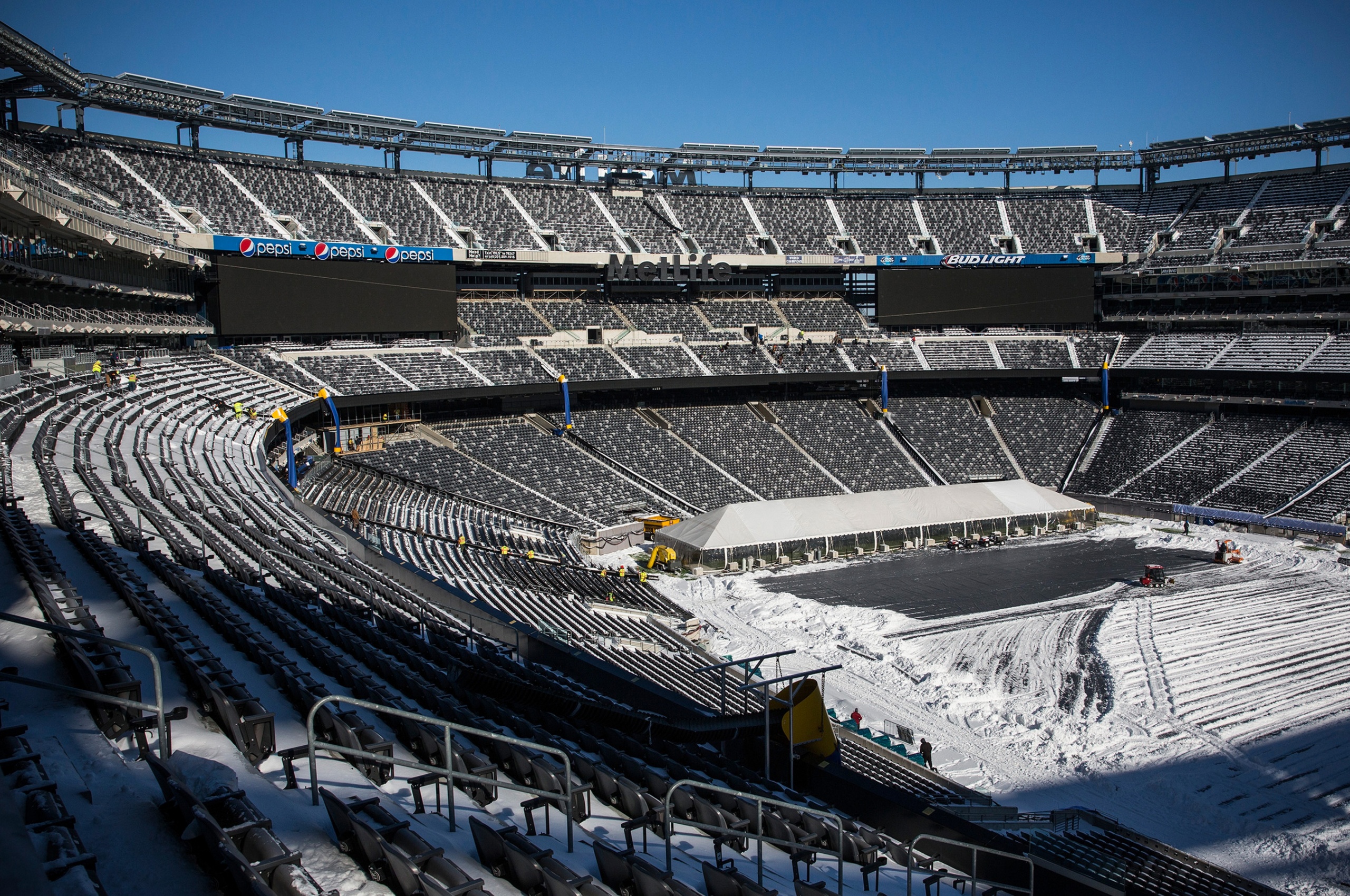 MetLife Full Of Snow-Super Bowl 2014