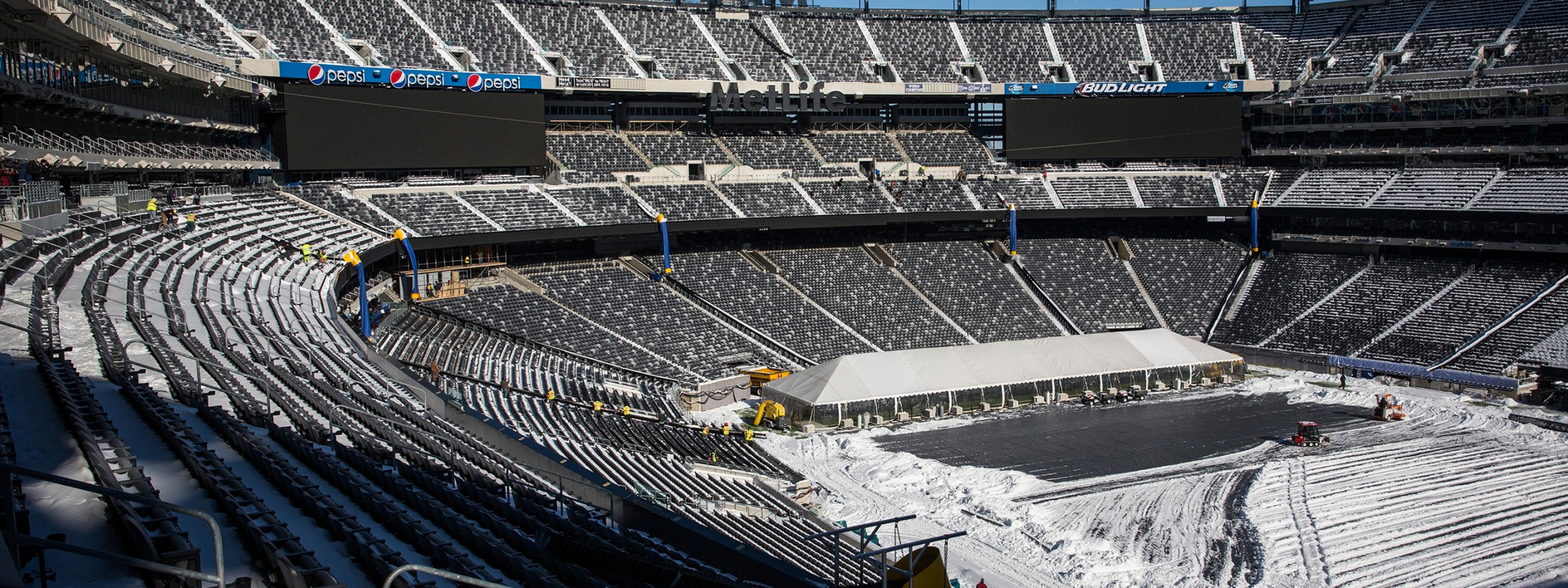 MetLife Full Of Snow-Super Bowl 2014