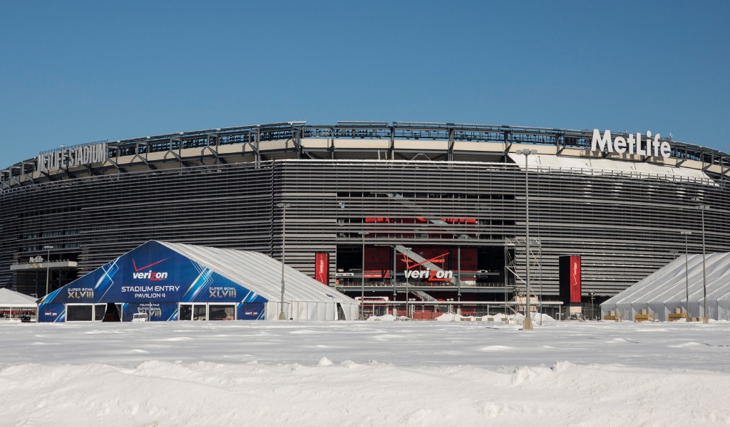 MetLife Stadium Snow-Super Bowl 2014