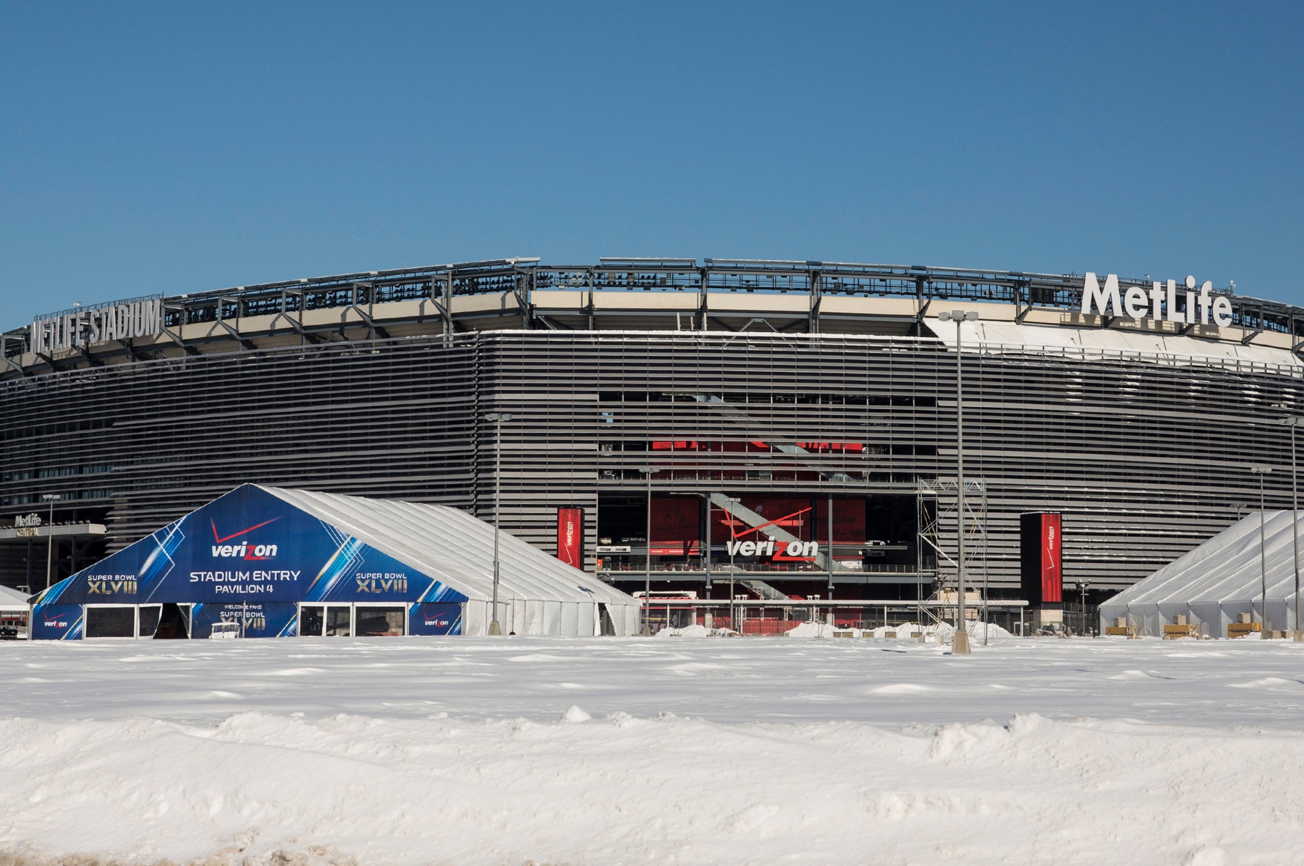 MetLife Stadium Snow-Super Bowl 2014