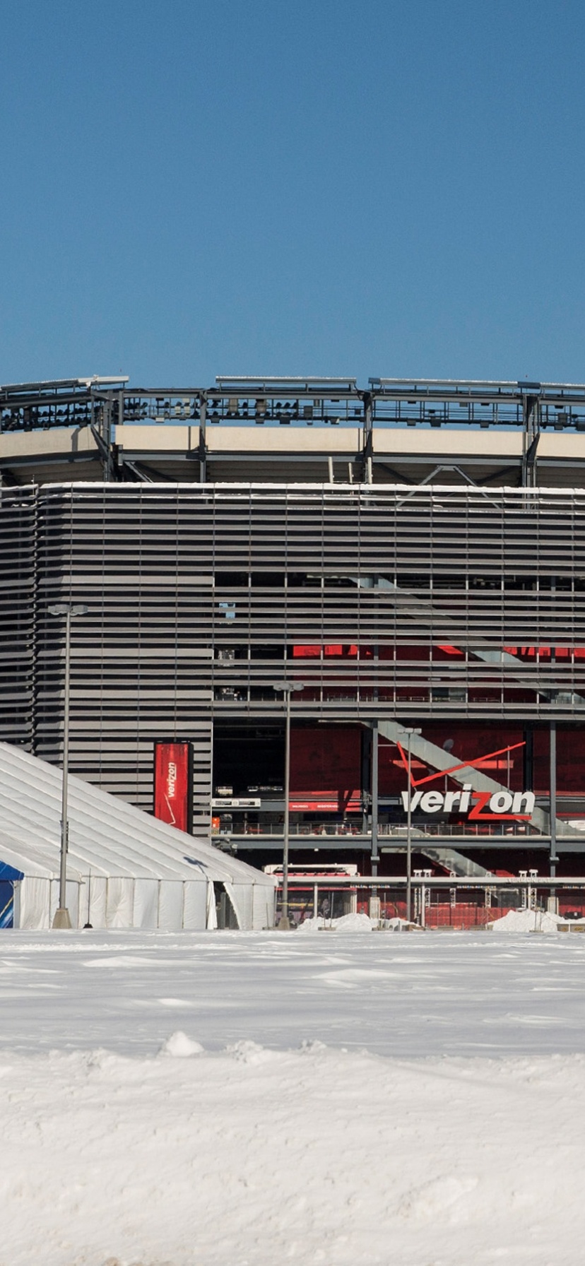 MetLife Stadium Snow-Super Bowl 2014