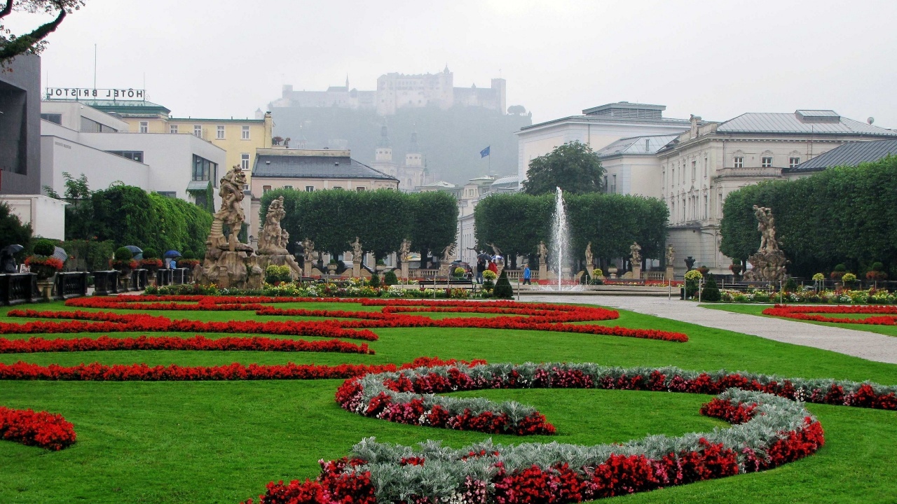 Mirabellgarden Under Rain Salzburg Austria