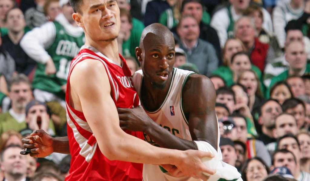 Nba Kevin Garnett And Yao Ming