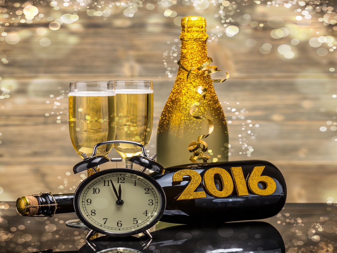 New Year 2016 Champagne Clock Bottle
