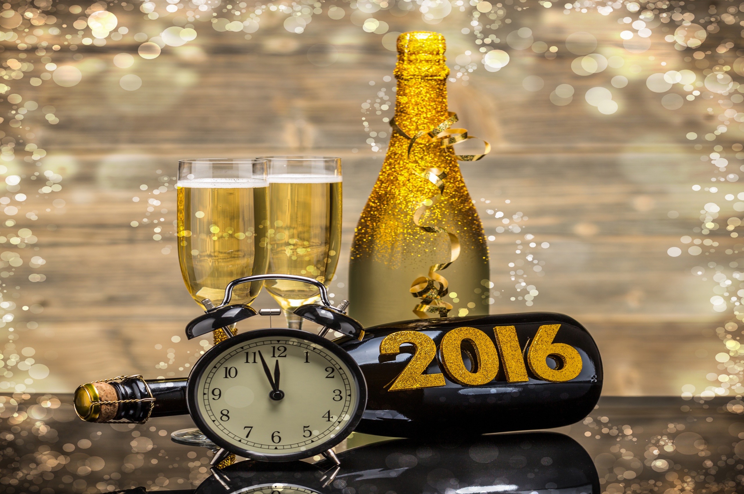 New Year 2016 Champagne Clock Bottle