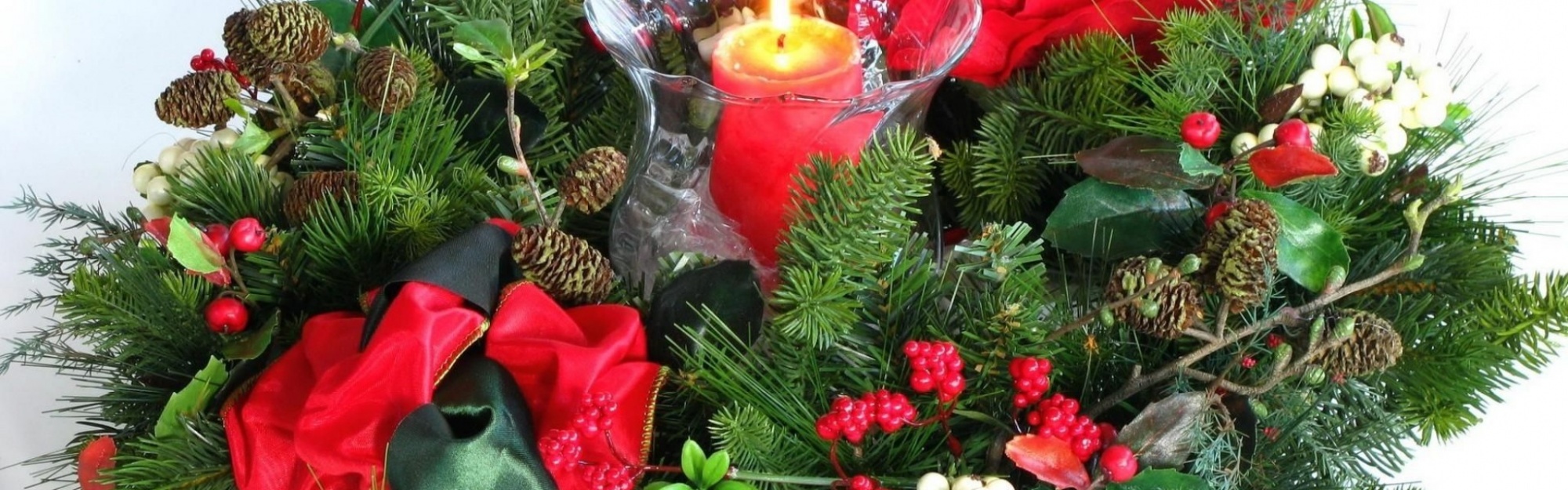 New Year Christmas Holiday Wreath Needles Candle Buds