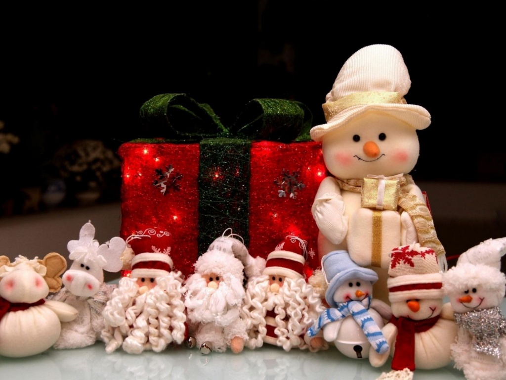 New Year Holiday Christmas Snowmen Santa Claus Gifts Toys