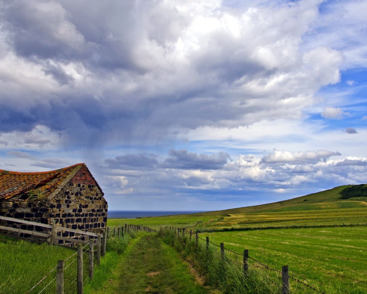 Old House Field Beautiful Nature Landscapes