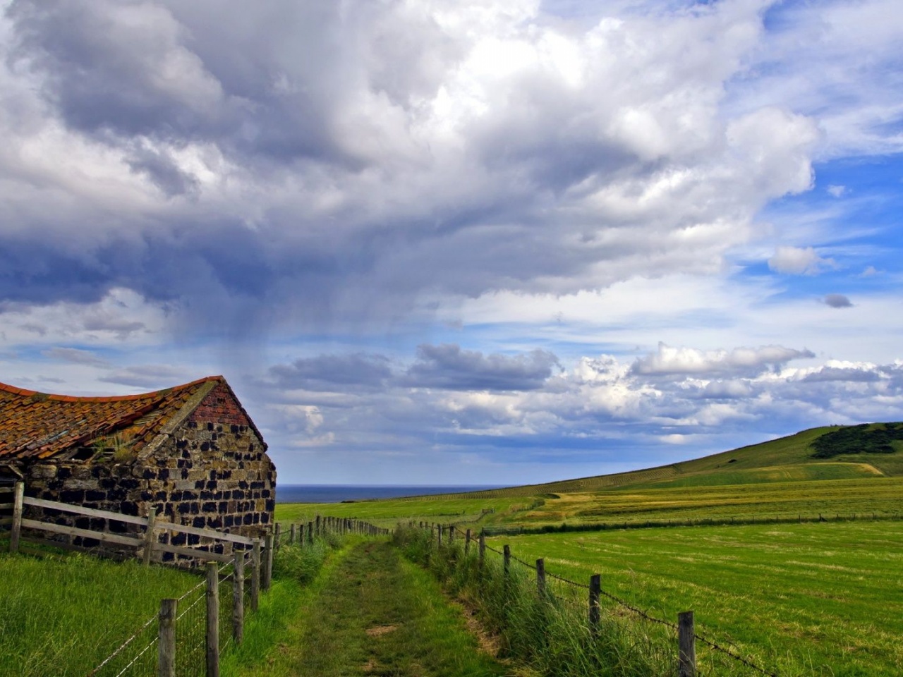 Old House Field Beautiful Nature Landscapes