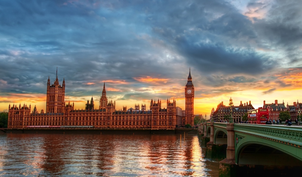 Palace Of Westminster Clock Tower River Thames London