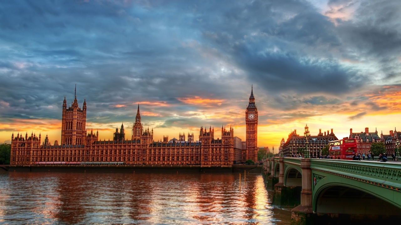 Palace Of Westminster Clock Tower River Thames London