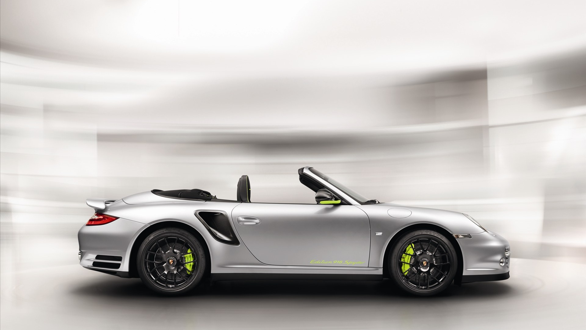 Porsche Turbo S 918 Spyder 2