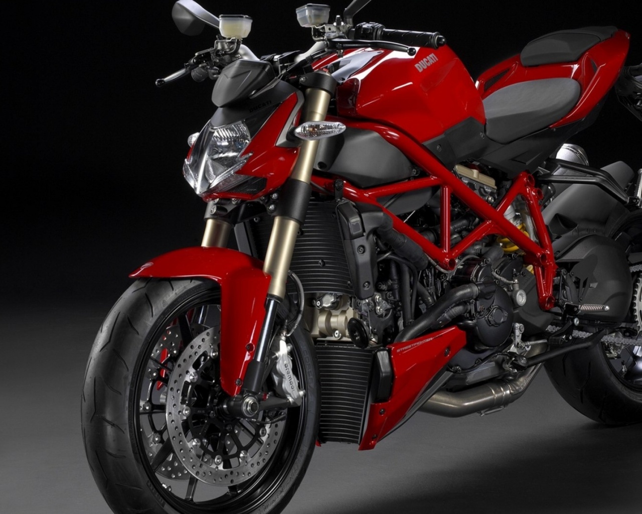 Red Front Motorbikes Ducati Streetfighter Angle