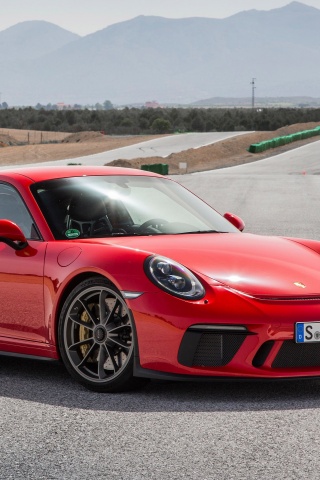 Red Porsche 911 GT3