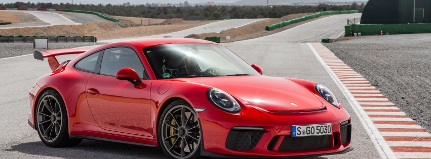 Red Porsche 911 GT3