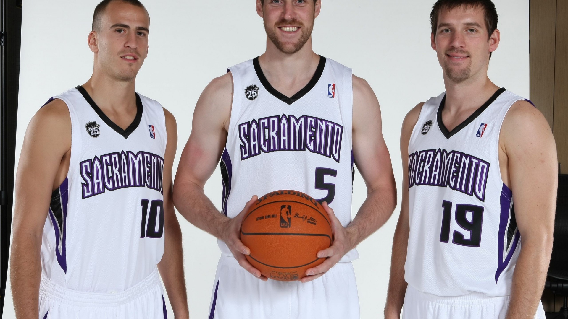 Sacramento Kings Nba American Basketball Sergio Rodriguez Andres Nocioni Beno Udrih