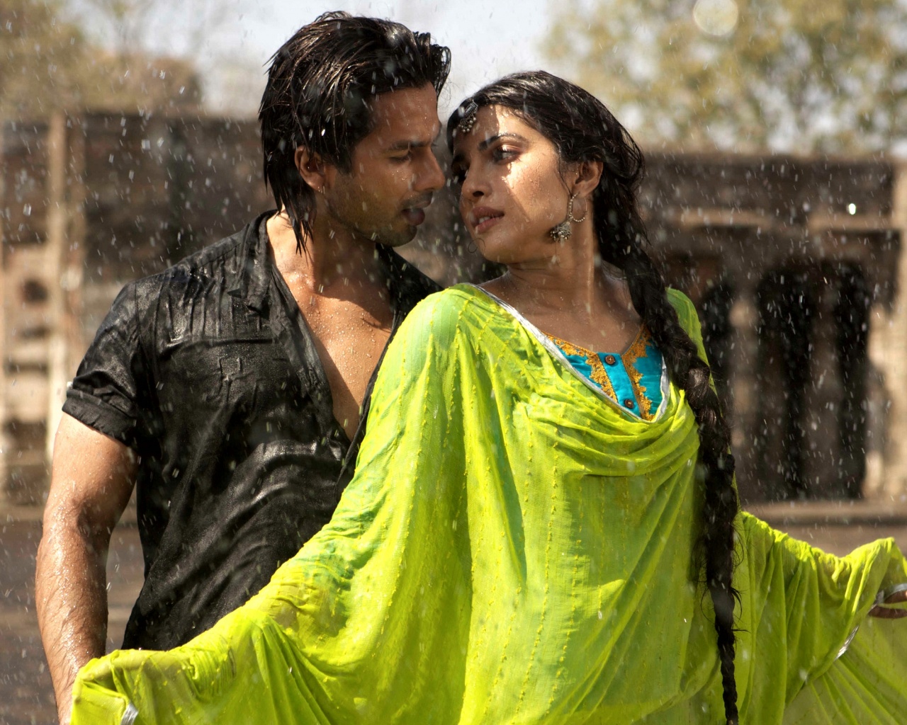 Shahid Priyanka In Teri Meri Kahani