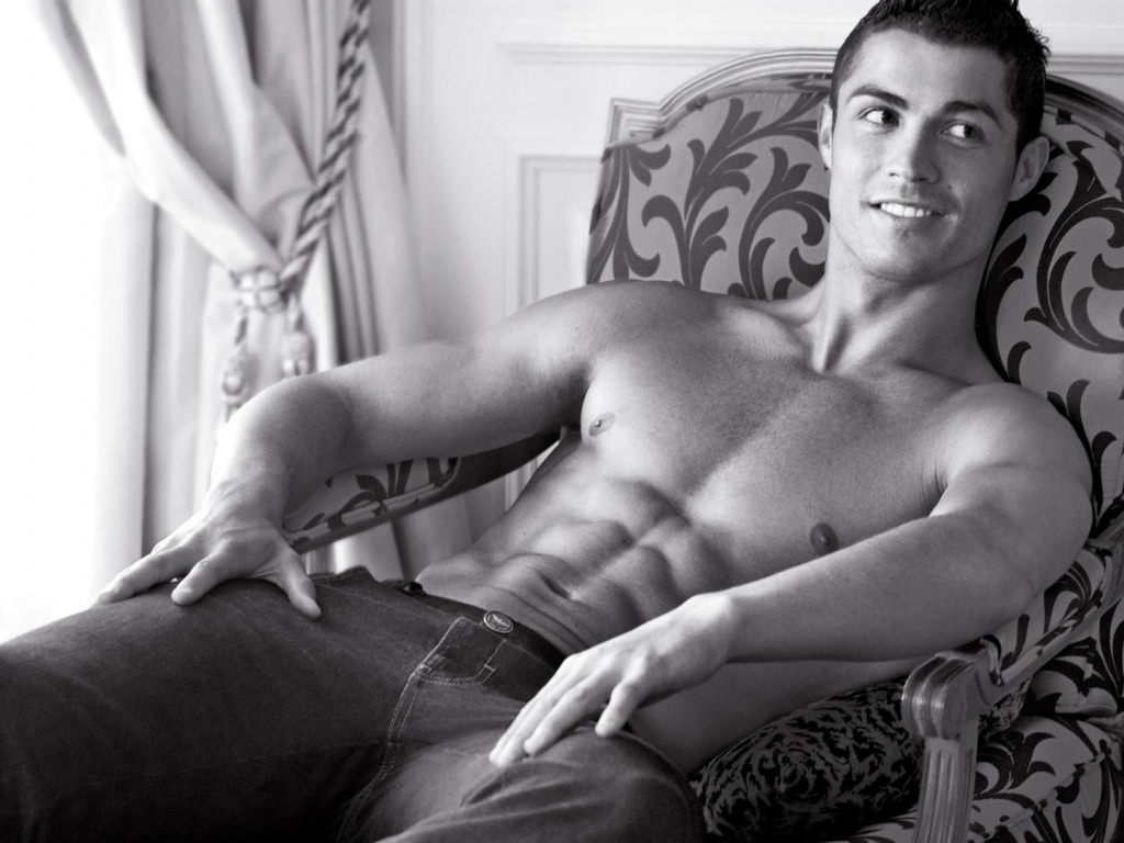 Shirtless Cristiano Ronaldo