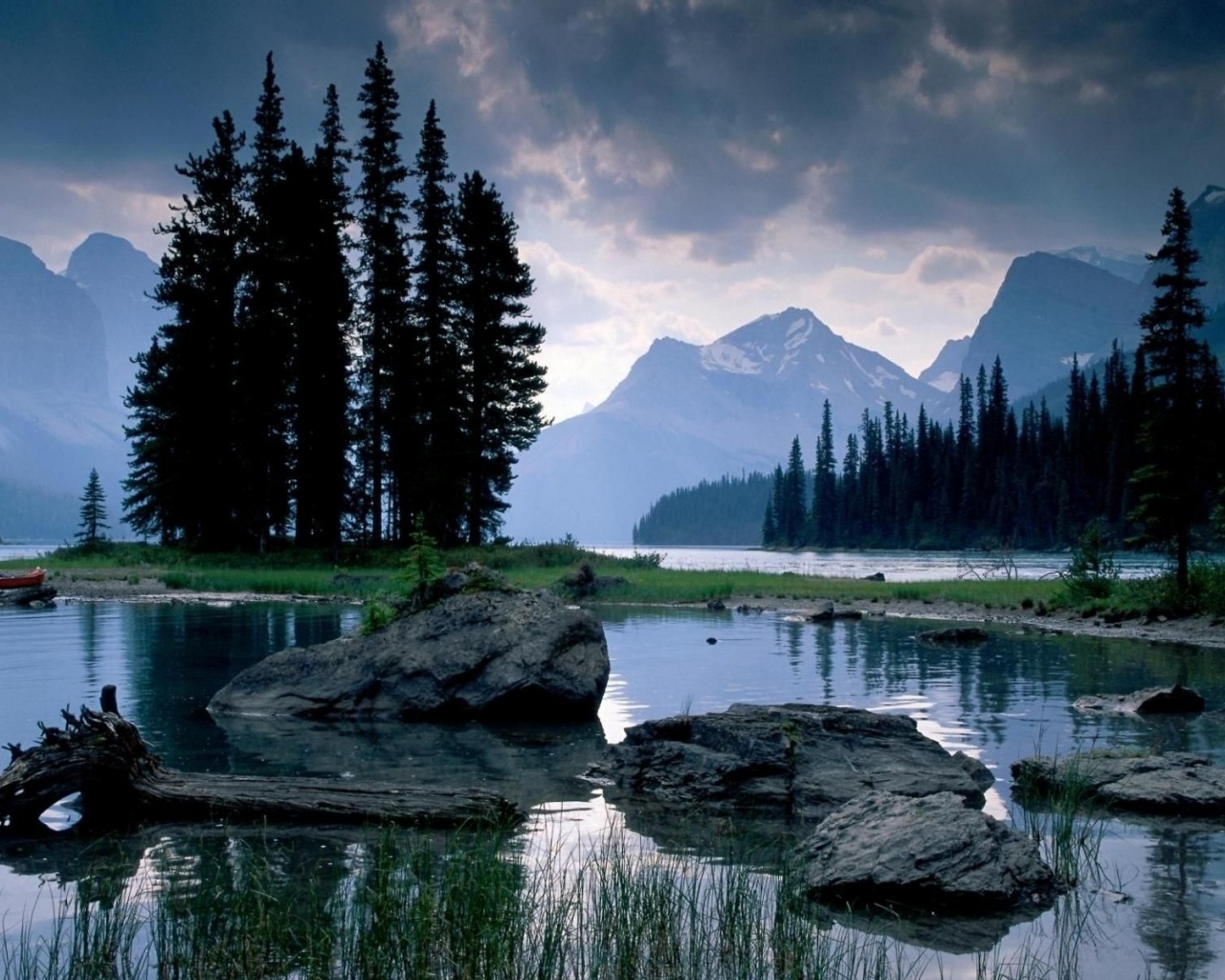 Spirit Island Maligne Lake Jasper National Park Canadian Rockies Scenery Nature