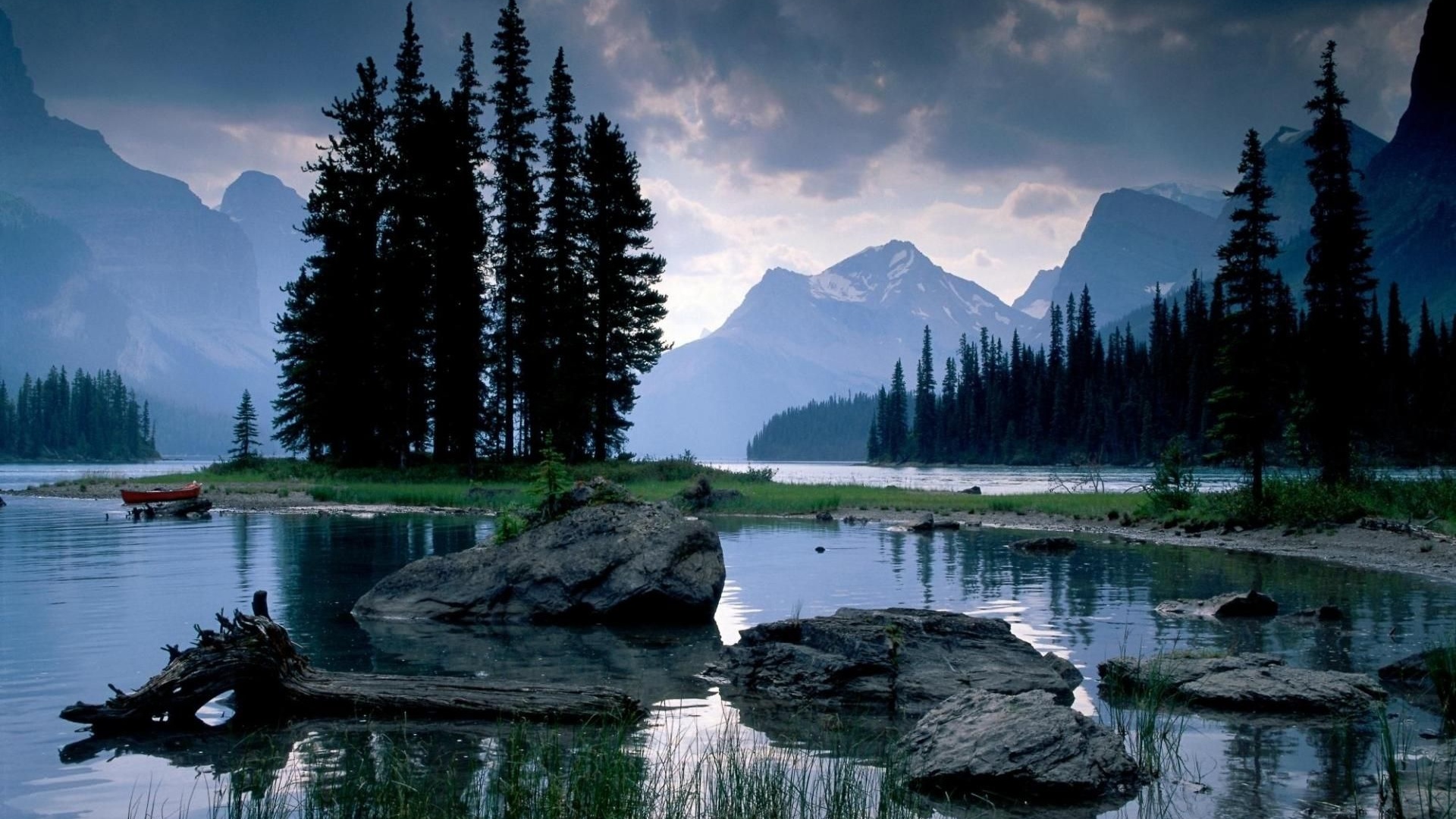 Spirit Island Maligne Lake Jasper National Park Canadian Rockies Scenery Nature