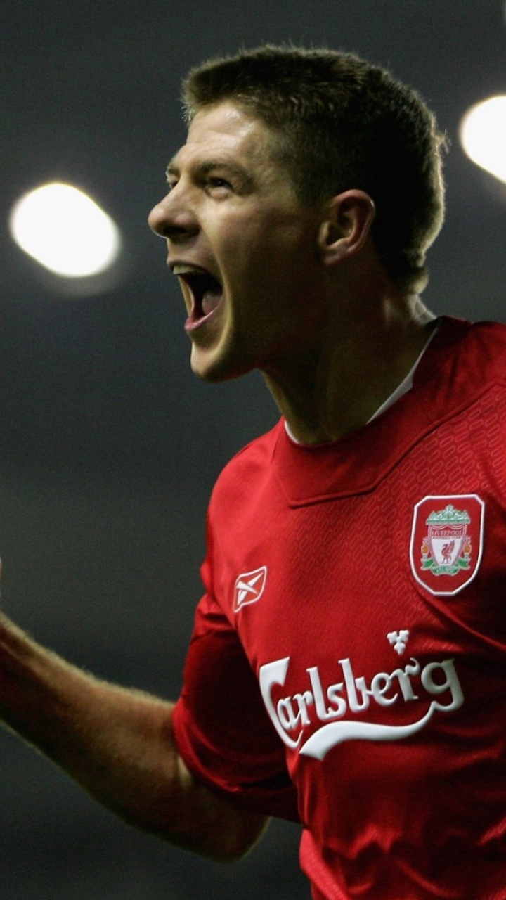 Steven Gerrard Celebrates Victory