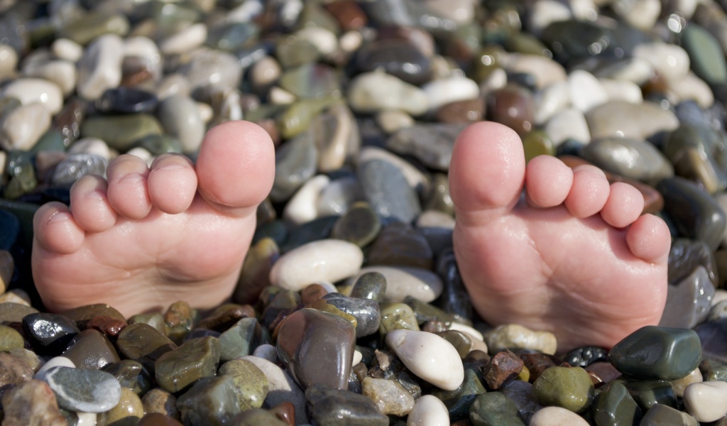 Stones Feets