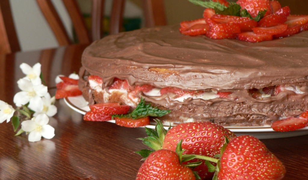 Strawberry Cake