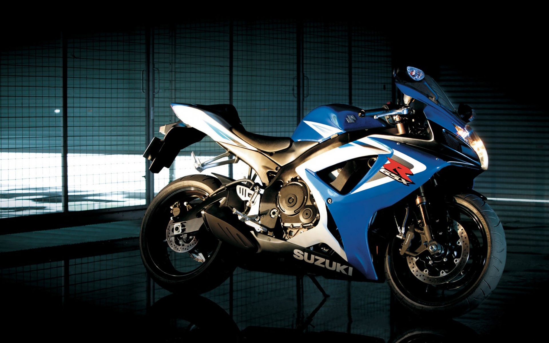 Suzuki GSX R750