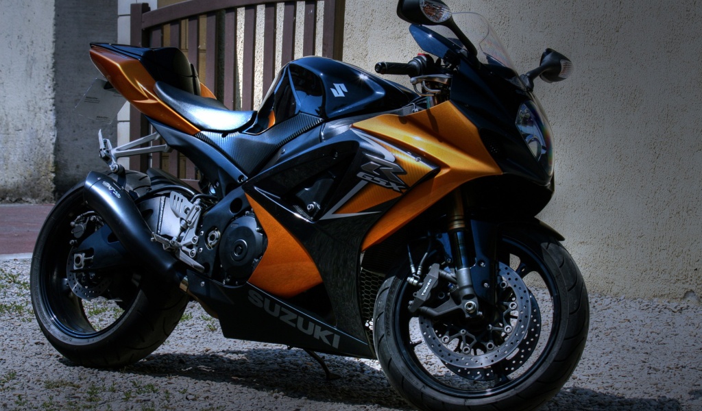 Suzuki GSXR 1100 Motorbike