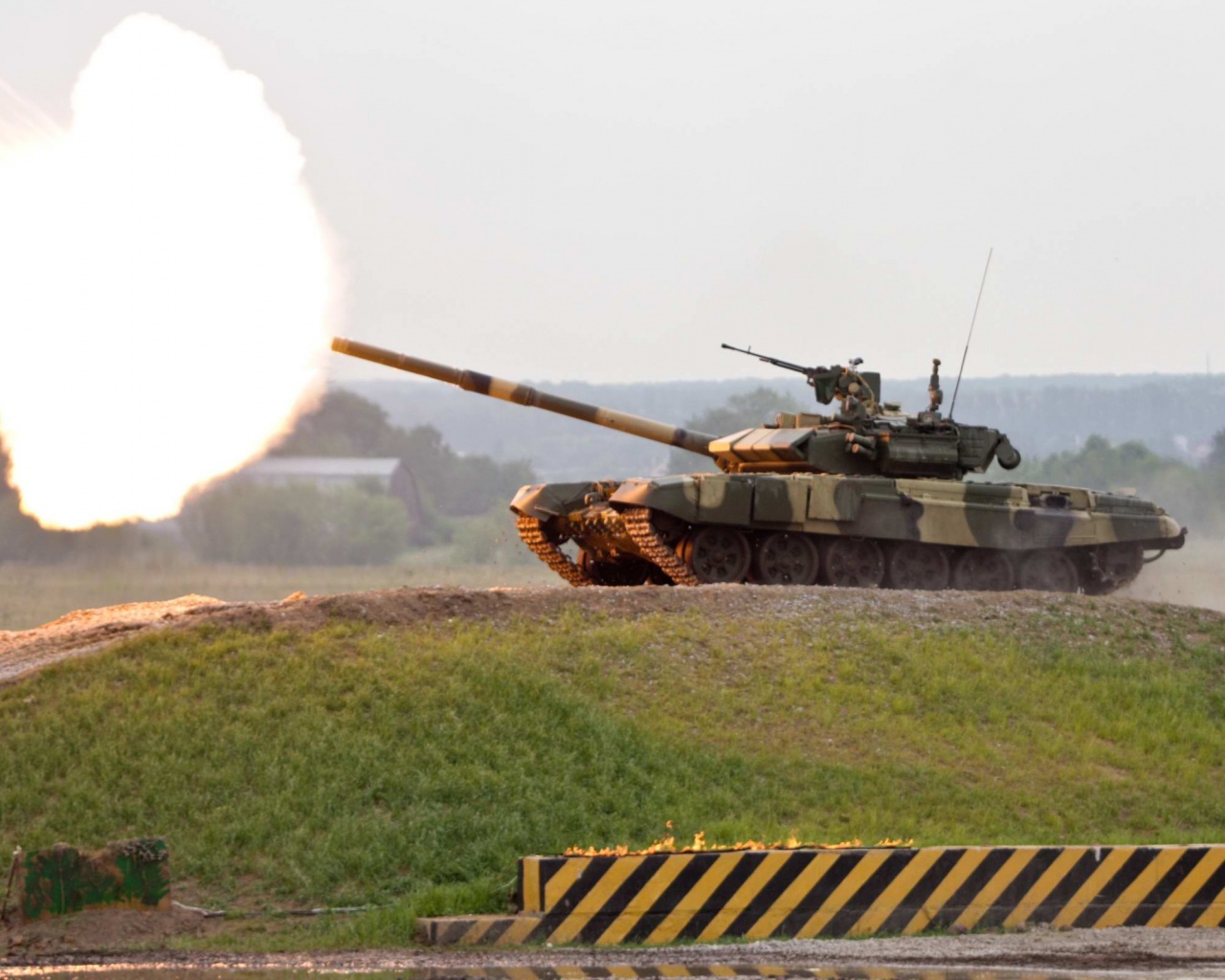 T 90a Main Battle Tanks
