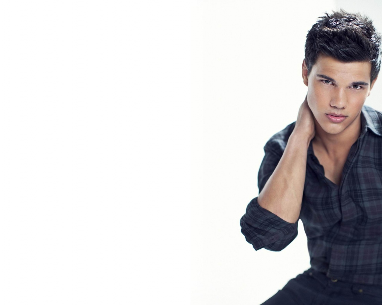 Taylor Lautner Wallpaper