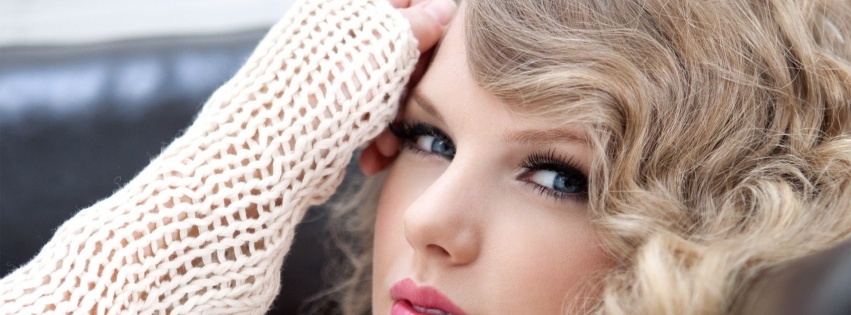 Taylor Swift Singer Jacket Face Lips