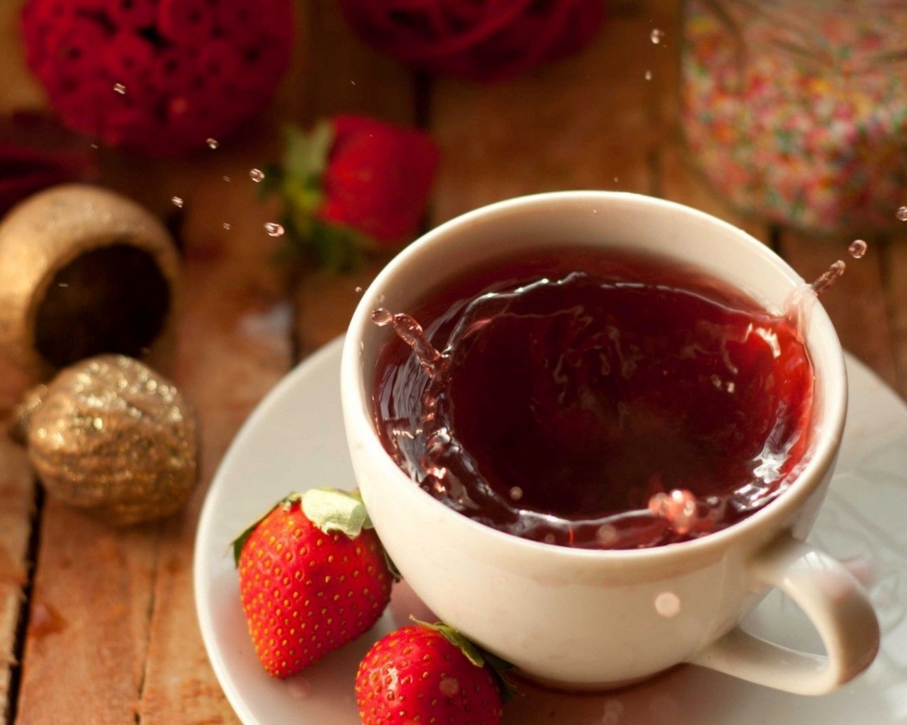 Tea Food Strawberries Splashes