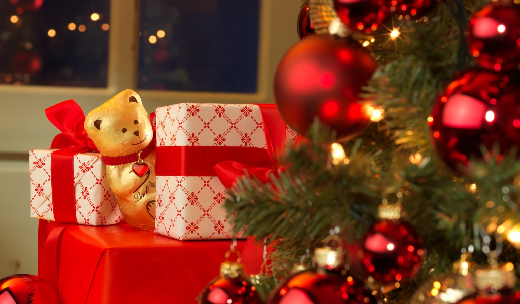 Teddy Bear Gifts And Christmas Tree